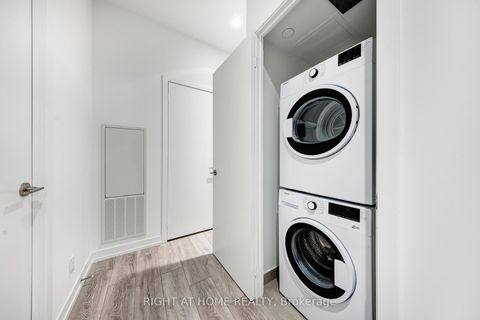 Photo 21 at 605 - 55 Mercer Street, Waterfront Communities C1, Toronto