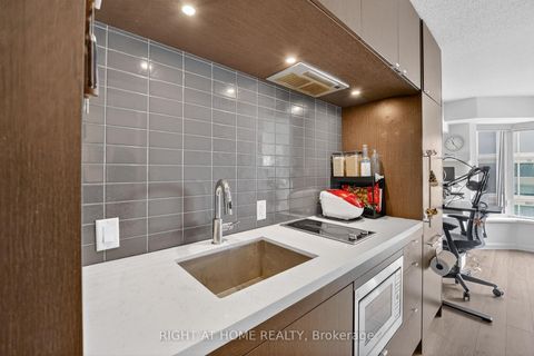 Photo 13 at 2512 - 155 Yorkville Avenue, Annex, Toronto