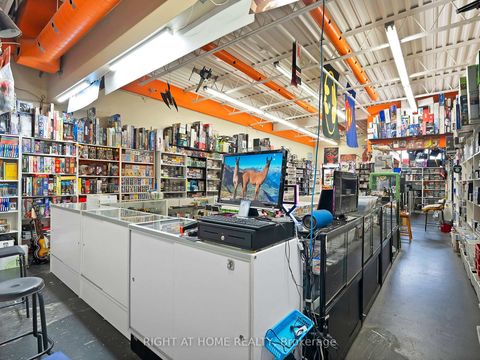 Photo 7 at 4 - 1601 Birchmount Road, Dorset Park, Toronto