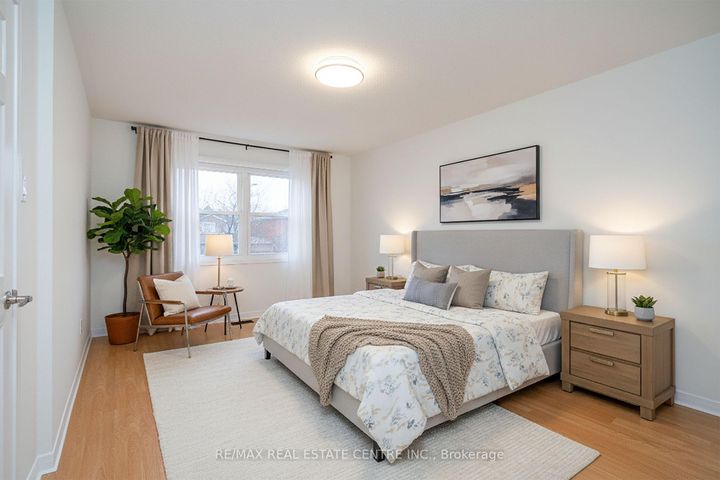 Photo 3 at 796 Buckingham Court, Everett (Creditview), Adjala-Tosorontio