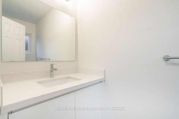 Photo 14 at 796 Buckingham Court, Everett (Creditview), Adjala-Tosorontio