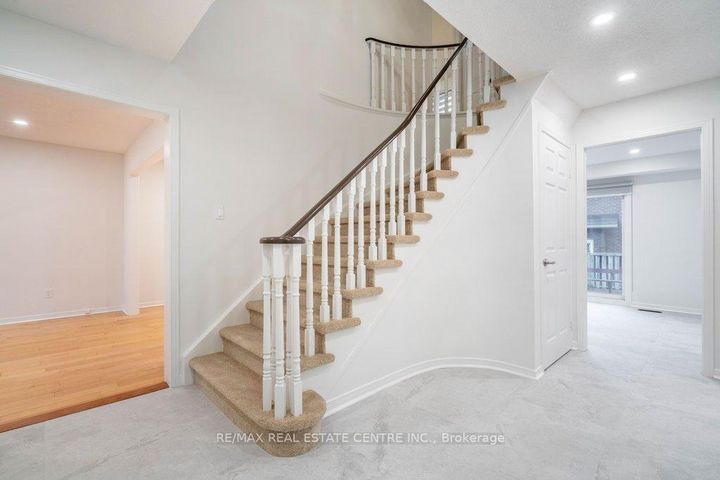 Photo 15 at 796 Buckingham Court, Everett (Creditview), Adjala-Tosorontio