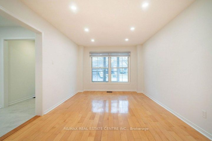 Photo 24 at 796 Buckingham Court, Everett (Creditview), Adjala-Tosorontio