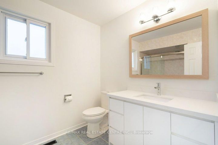 Photo 29 at 796 Buckingham Court, Everett (Creditview), Adjala-Tosorontio