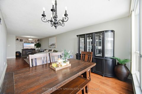 Photo 18 at 611 - 1 Rowntree Road, Jamestown, Toronto