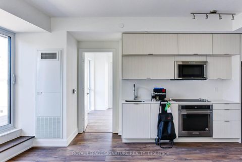 Photo 6 at 506 - 80 Vanauley Street, Chinatown, Toronto