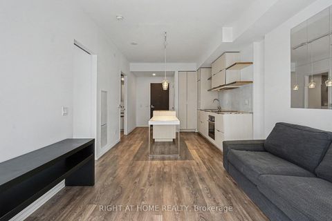 Photo 5 at 1307 - 197 Yonge Street, Yonge Corridor, Toronto