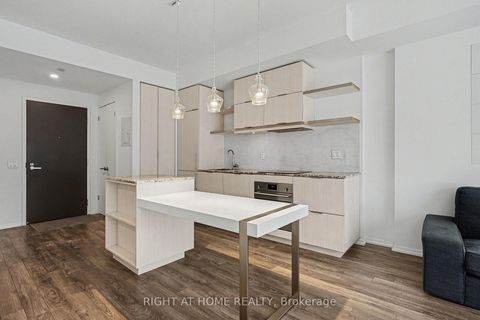 Photo 8 at 1307 - 197 Yonge Street, Yonge Corridor, Toronto