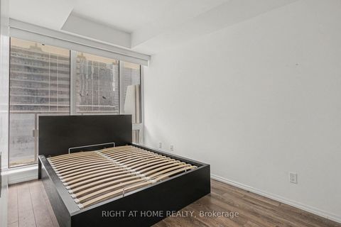 Photo 11 at 1307 - 197 Yonge Street, Yonge Corridor, Toronto