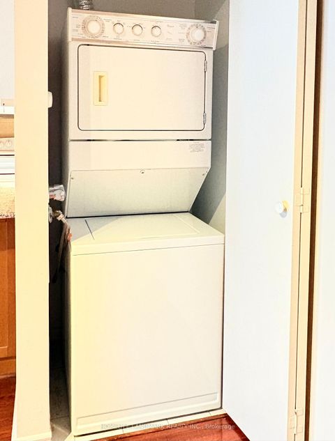 Photo 10 at 1015 - 60 Byng Avenue, Willowdale East, Toronto