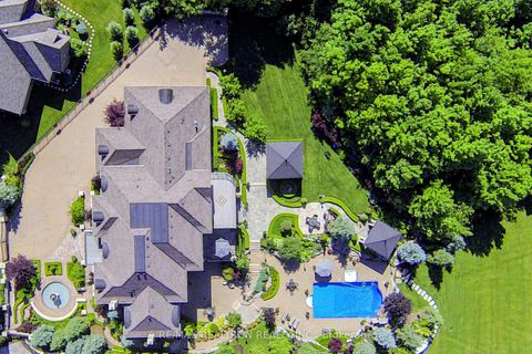 Photo 1 at 30 Nightfall Court, Kleinburg, Vaughan