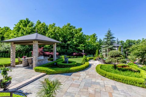 Photo 6 at 30 Nightfall Court, Kleinburg, Vaughan