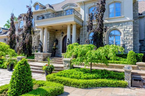 Photo 11 at 30 Nightfall Court, Kleinburg, Vaughan