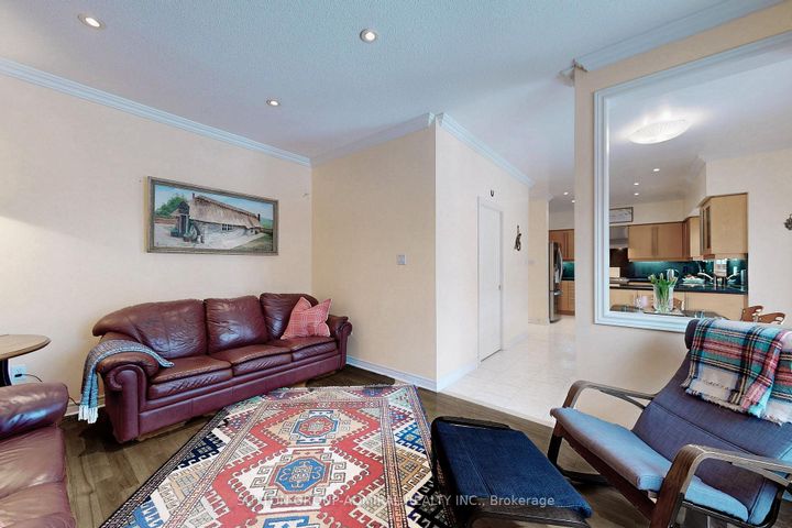 Photo 18 at 66 Tuscana Boulevard, Patterson, Vaughan