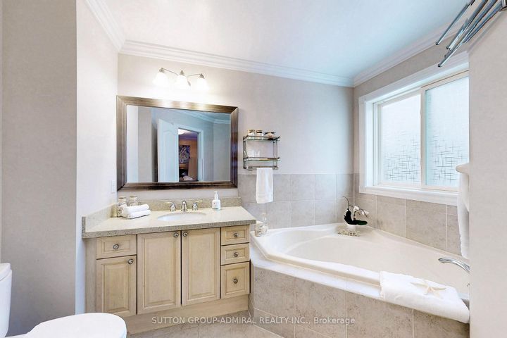 Photo 28 at 66 Tuscana Boulevard, Patterson, Vaughan
