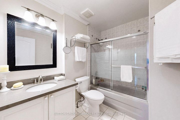 Photo 36 at 66 Tuscana Boulevard, Patterson, Vaughan