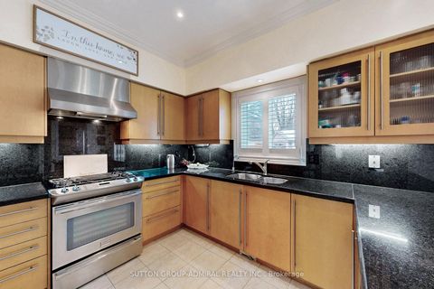 Photo 9 at 66 Tuscana Boulevard, Patterson, Vaughan