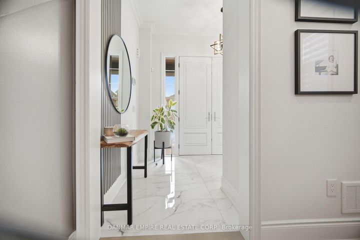 Photo 4 at 14 Woodgate Pines Drive, Kleinburg, Vaughan