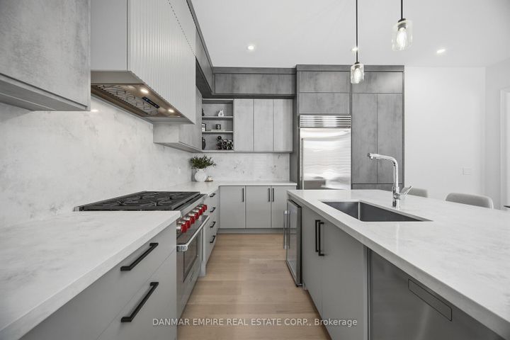 Photo 18 at 14 Woodgate Pines Drive, Kleinburg, Vaughan