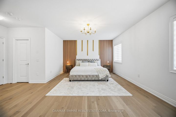 Photo 24 at 14 Woodgate Pines Drive, Kleinburg, Vaughan