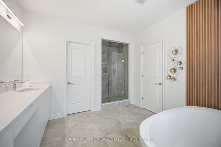 Photo 28 at 14 Woodgate Pines Drive, Kleinburg, Vaughan