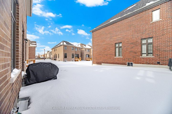 Photo 45 at 14 Woodgate Pines Drive, Kleinburg, Vaughan