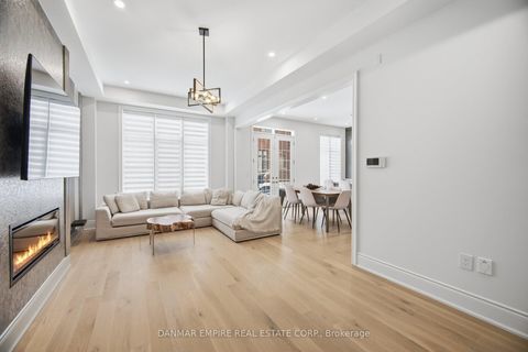 Photo 11 at 14 Woodgate Pines Drive, Kleinburg, Vaughan