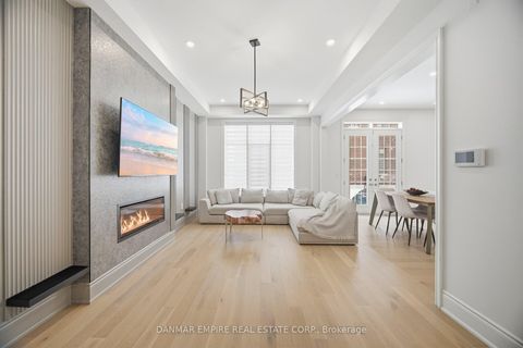 Photo 12 at 14 Woodgate Pines Drive, Kleinburg, Vaughan