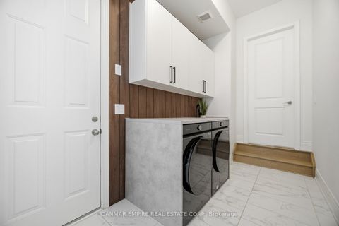 Photo 21 at 14 Woodgate Pines Drive, Kleinburg, Vaughan