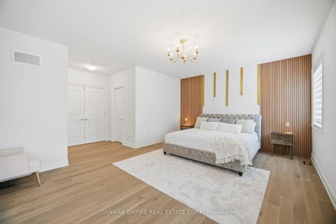 Photo 25 at 14 Woodgate Pines Drive, Kleinburg, Vaughan