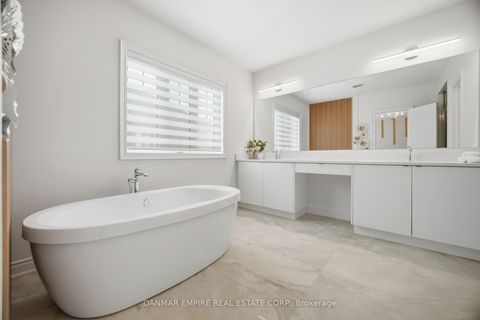 Photo 27 at 14 Woodgate Pines Drive, Kleinburg, Vaughan