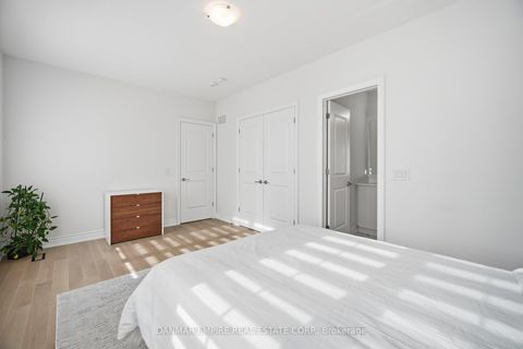 Photo 32 at 14 Woodgate Pines Drive, Kleinburg, Vaughan