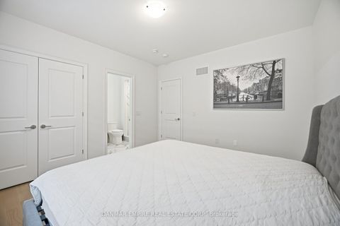 Photo 35 at 14 Woodgate Pines Drive, Kleinburg, Vaughan