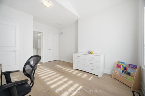 Photo 37 at 14 Woodgate Pines Drive, Kleinburg, Vaughan