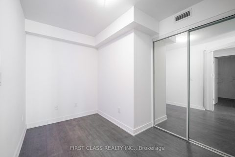 Photo 9 at 1022 - 525 Adelaide Street W, Waterfront Communities C1, Toronto