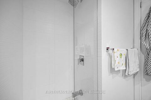 Photo 13 at 1022 - 525 Adelaide Street W, Waterfront Communities C1, Toronto