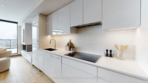 Photo 10 at PH 617 - 899 College Street, Bellwoods, Toronto