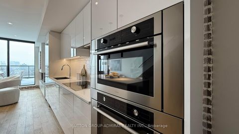 Photo 12 at PH 617 - 899 College Street, Bellwoods, Toronto