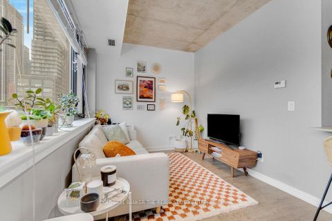 Photo 20 at 802 - 400 Wellington Street W, Waterfront Communities C1, Toronto