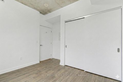 Photo 27 at 802 - 400 Wellington Street W, Waterfront Communities C1, Toronto