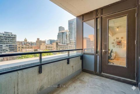 Photo 32 at 802 - 400 Wellington Street W, Waterfront Communities C1, Toronto