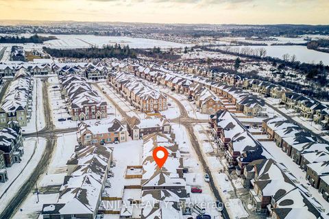 Photo 2 at 33 Ness Drive, Rural Richmond Hill, Richmond Hill