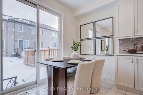 Photo 11 at 33 Ness Drive, Rural Richmond Hill, Richmond Hill