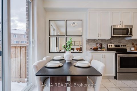 Photo 12 at 33 Ness Drive, Rural Richmond Hill, Richmond Hill