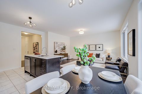 Photo 13 at 33 Ness Drive, Rural Richmond Hill, Richmond Hill