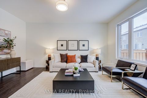 Photo 14 at 33 Ness Drive, Rural Richmond Hill, Richmond Hill