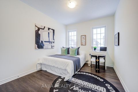 Photo 19 at 33 Ness Drive, Rural Richmond Hill, Richmond Hill