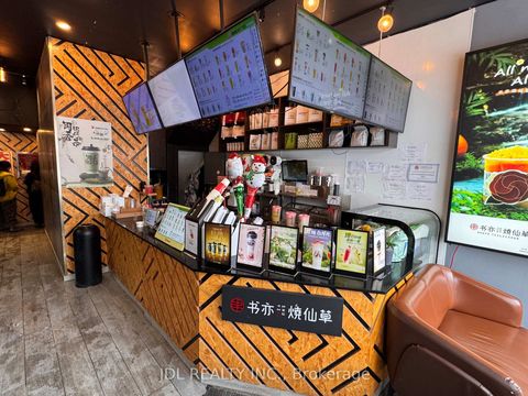 Photo 2 at 394 Spadina Avenue, Chinatown, Toronto