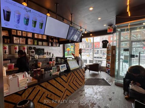 Photo 4 at 394 Spadina Avenue, Chinatown, Toronto