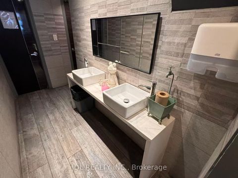 Photo 5 at 394 Spadina Avenue, Chinatown, Toronto